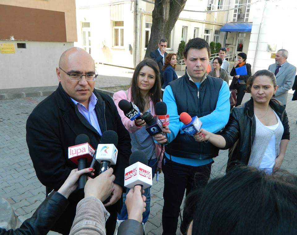 Bogdan Simion répond aux questions des journalistes à Craiova