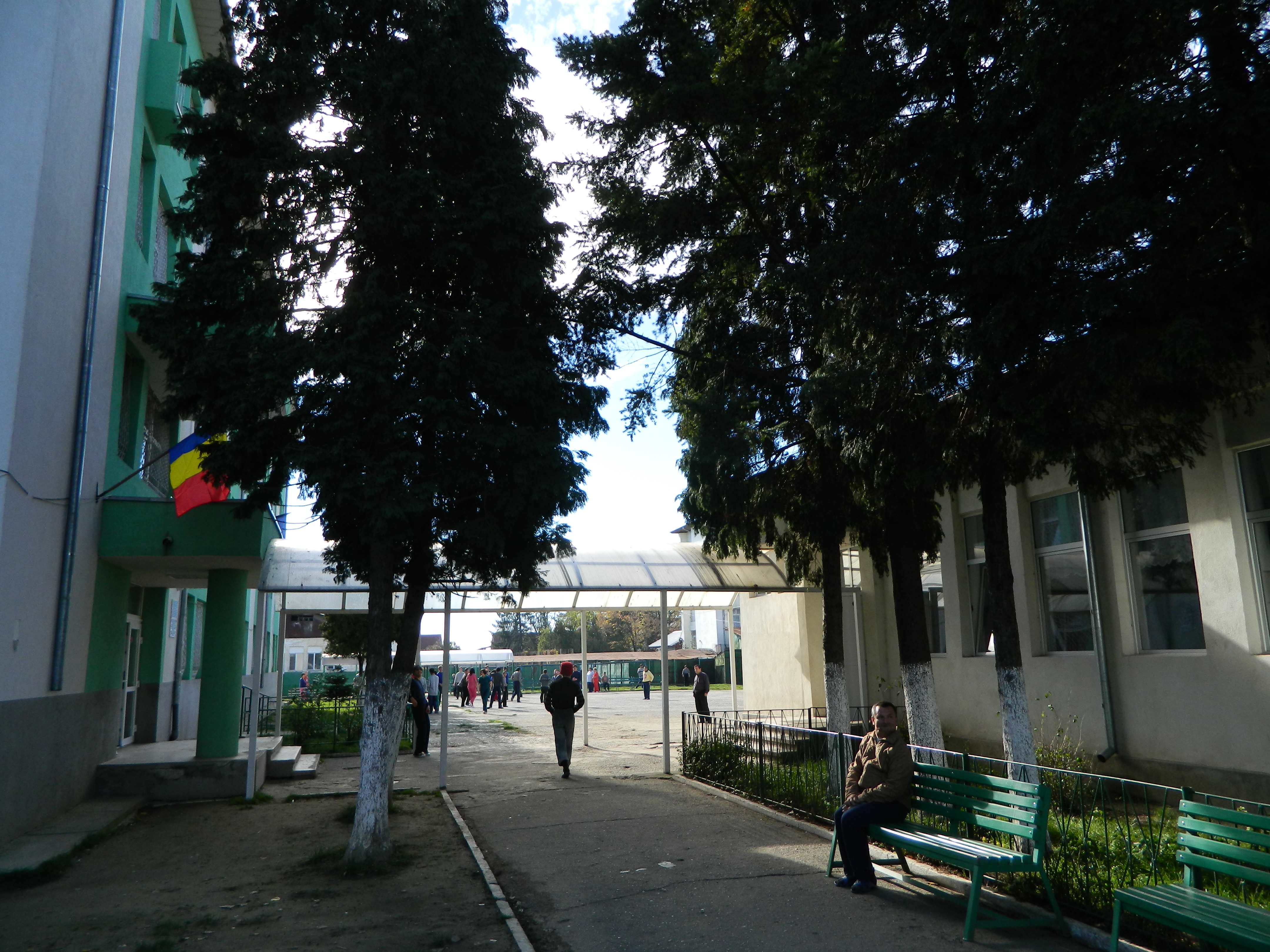La cour du centre de Targu Jiu